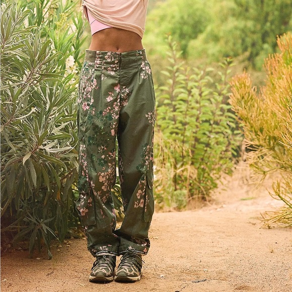 Free People Mesmerize Me Printed Pant - Picture 3 of 3